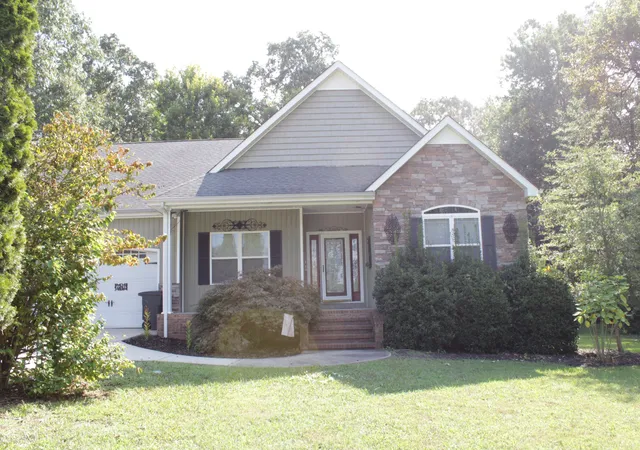 Single family home for sale at 117 Carol Cir, Winchester, TN 37398 | MLS# 3544164