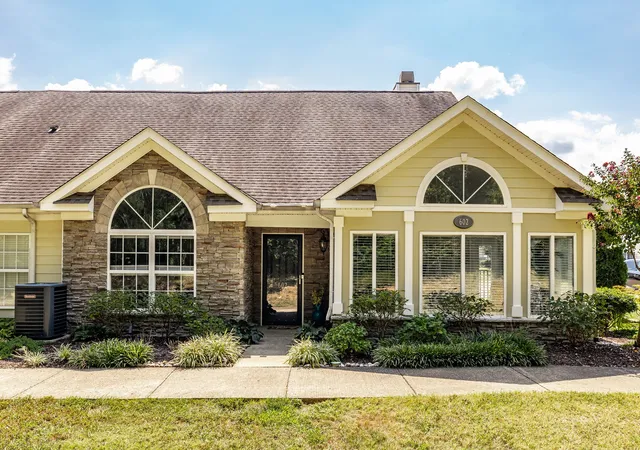 Photo 1 of Condo for sale at 825 Browns Ln #602, Gallatin, TN 37066 | MLS# 3542897 | Listing updated on 2026-10-15