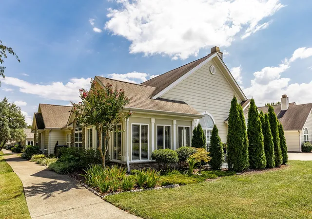 Photo 2 of Condo for sale at 825 Browns Ln #602, Gallatin, TN 37066 | MLS# 3542897 | Listing updated on 2026-10-15