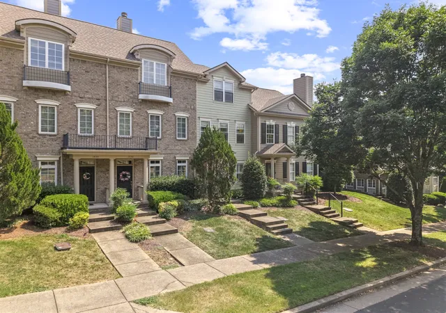 Photo 2 of Townhouse for sale at 1438 Burnside Dr, Franklin, TN 37067 | MLS# 3541183 | Listing updated on 2026-09-20