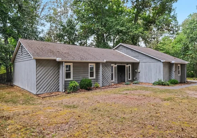 Photo 3 of Single family home for sale at 115 Larkway Dr, Tullahoma, TN 37388 | MLS# 3542643 | Listing updated on 2026-09-05