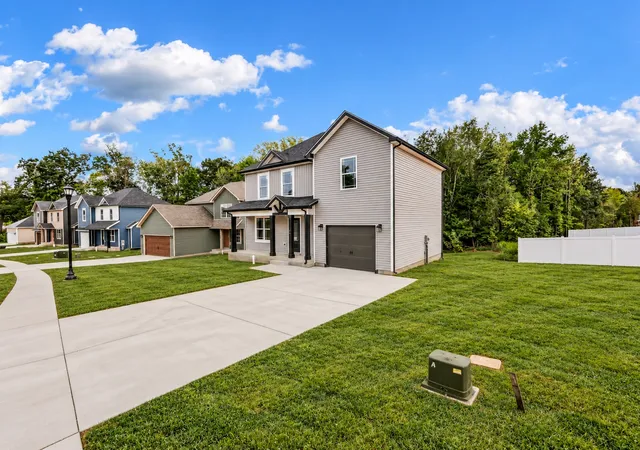 Photo 4 of Sale Pending at 1166 Boulder Pass Rd, Clarksville, TN 37040 | MLS# 3545776 | Listing updated on 2026-10-19