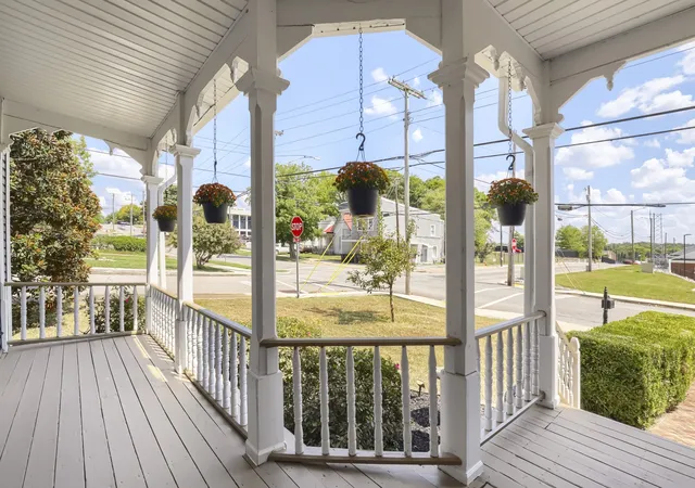 Photo 4 of Single family home for sale at 1000 S High St, Columbia, TN 38401 | MLS# 3542044 | Listing updated on 2026-10-06