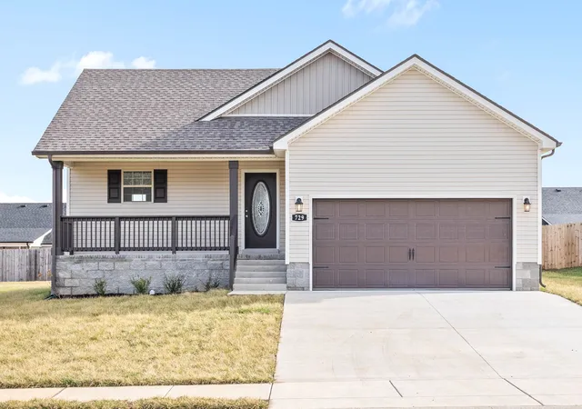 Photo 1 of Single family home for sale at 1498 Hallies Way, Clarksville, TN 37043 | MLS# 3542568 | Listing updated on 2026-09-23