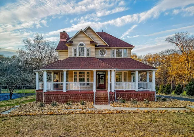 Photo 2 of Single family home for sale at 962 Indian Mound Dr, Mc Minnville, TN 37110 | MLS# 3541357 | Listing updated on 2026-09-04