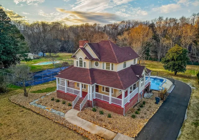 Photo 4 of Single family home for sale at 962 Indian Mound Dr, Mc Minnville, TN 37110 | MLS# 3541357 | Listing updated on 2026-09-04