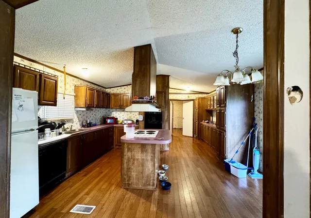 Photo 3 of Manufactured home for sale at 1542 Gainesboro Grade, Cookeville, TN 38501 | MLS# 3540354 | Listing updated on 2026-09-03