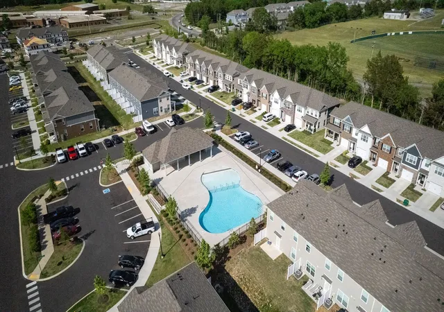 Photo 3 of Townhouse for sale at 464 Augustine Dr, Lebanon, TN 37087 | MLS# 3596205 | Listing updated on 2026-09-19