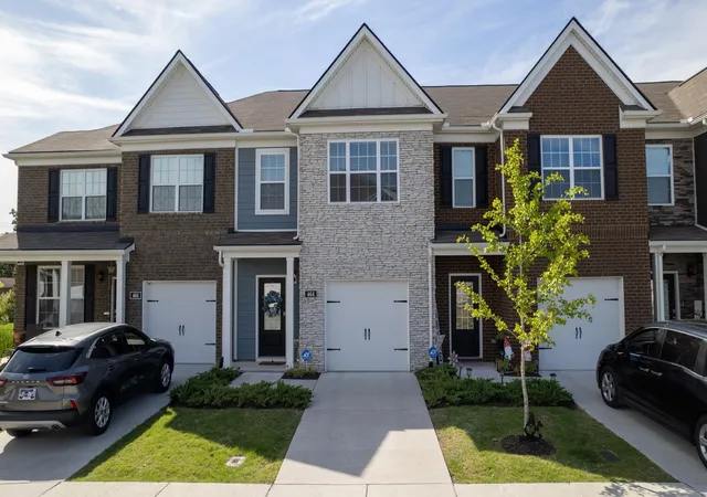 Photo 4 of Townhouse for sale at 464 Augustine Dr, Lebanon, TN 37087 | MLS# 3596205 | Listing updated on 2026-09-19