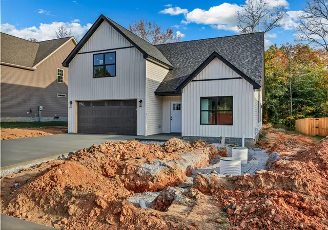 Single family home for sale at 277 Wayne Hall Rd, Clarksville, TN 37040 | MLS# 3544321