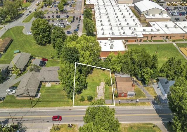 Photo 1 of Sale Pending at 416 Eastgate Rd, Sevierville, TN 37862 | MLS# 3540358 | Listing updated on 2026-09-19