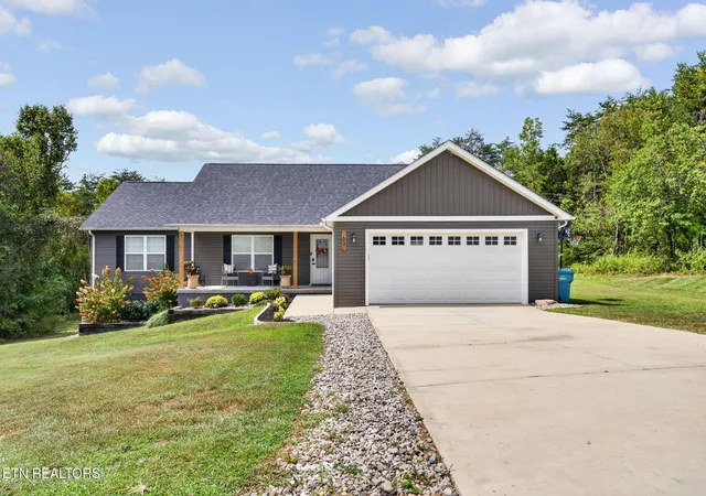 Photo 1 of Single family home for sale at 60 Capitol Dr, Crossville, TN 38555 | MLS# 3540379 | Listing updated on 2026-09-03