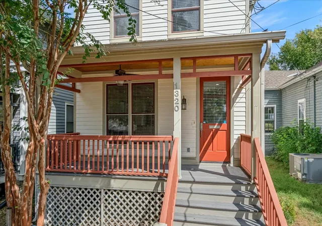 Photo 2 of Single family home for sale at 1320 7th Avenue N, Nashville, TN 37208 | MLS# 3601801 | Listing updated on 2026-09-30