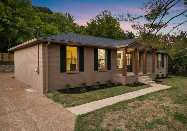Photo 1 of Single family home for sale at 217 New Sawyer Brown Rd, Nashville, TN 37221 | MLS# 3541014 | Listing updated on 2026-09-24