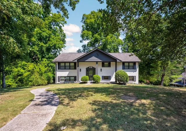 Photo 1 of Single family home for sale at 1011 Woodfinch Trl, Chattanooga, TN 37421 | MLS# 3540961 | Listing updated on 2026-09-03