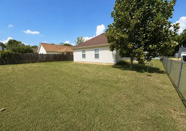 Photo 3 of Single family home for sale at 551 Albion Cir, Gallatin, TN 37066 | MLS# 3545717 | Listing updated on 2026-09-18