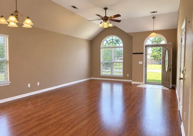Photo 3 of Single family home for sale at 551 Albion Cir, Gallatin, TN 37066 | MLS# 3545717 | Listing updated on 2026-09-18