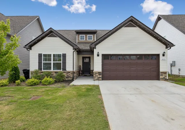 Photo 1 of Single family home for sale at 3625 Pimlico Ln, Murfreesboro, TN 37128 | MLS# 3540976 | Listing updated on 2026-09-06