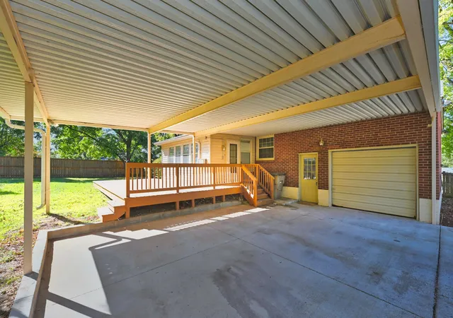Photo 4 of Single family home for sale at 4904 Trousdale Dr, Nashville, TN 37220 | MLS# 3612387 | Listing updated on 2026-10-20