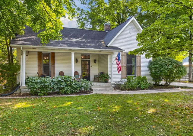 Single family home for sale at 602 Murfreesboro Rd, Franklin, TN 37064 | MLS# 3542402
