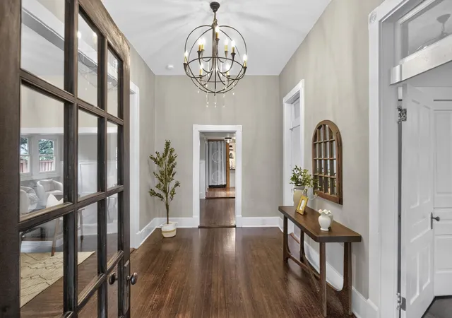 Photo 3 of Single family home for sale at 602 Murfreesboro Rd, Franklin, TN 37064 | MLS# 3542402 | Listing updated on 2026-10-07
