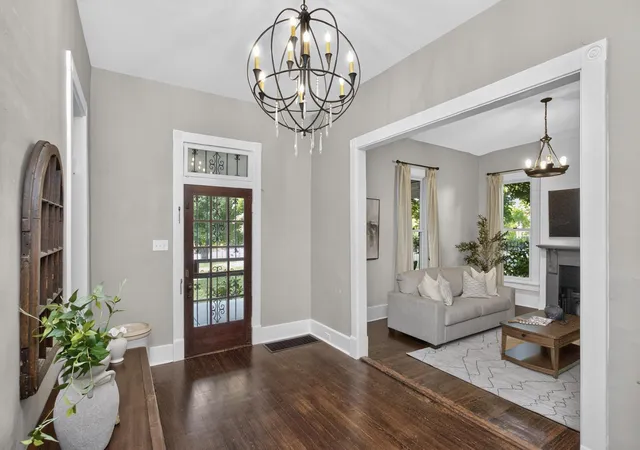 Photo 4 of Single family home for sale at 602 Murfreesboro Rd, Franklin, TN 37064 | MLS# 3542402 | Listing updated on 2026-10-07