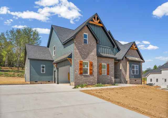 Photo 2 of Single family home for sale at 1912 Muddy Branch Rd, Clarksville, TN 37043 | MLS# 3594112 | Listing updated on 2026-10-07