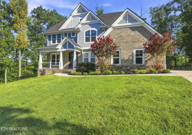 Photo 1 of Single family home for sale at 295 Wedgewood Dr, Lenoir City, TN 37772 | MLS# 3541019 | Listing updated on 2026-10-08