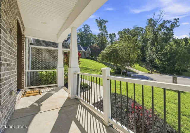Photo 3 of Single family home for sale at 295 Wedgewood Dr, Lenoir City, TN 37772 | MLS# 3541019 | Listing updated on 2026-10-08