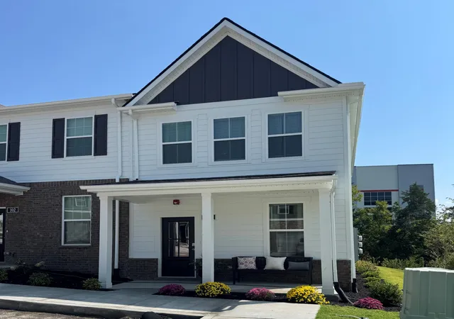 Photo 3 of Townhouse for sale at 114 Dry Cyn, La Vergne, TN 37086 | MLS# 3541089 | Listing updated on 2026-09-24