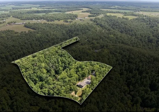 Photo 2 of Single family home for sale at 221 Foggy Mountain Ln, Bradyville, TN 37026 | MLS# 3541209 | Listing updated on 2026-09-05