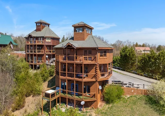 Photo 2 of Single family home for sale at 2083 Kerr Rd, Sevierville, TN 37876 | MLS# 3541558 | Listing updated on 2026-10-30