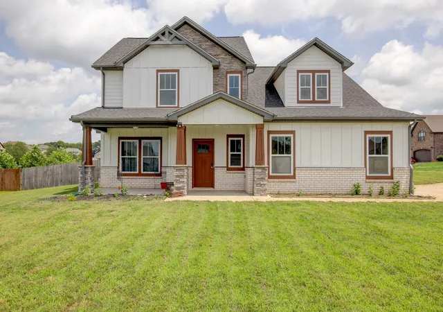 Photo 1 of Single family home for sale at 313 Piedmont Pl, Clarksville, TN 37043 | MLS# 3545789 | Listing updated on 2026-10-08
