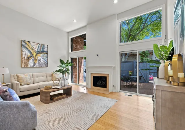 Photo 3 of Townhouse for sale at 115 Hampton Pl #115, Nashville, TN 37215 | MLS# 3541477 | Listing updated on 2026-09-04