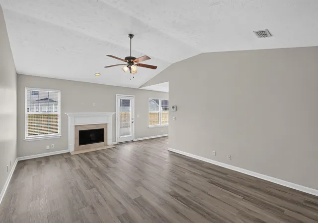 Photo 4 of Sale Pending at 3721 Shoteka Dr, Murfreesboro, TN 37128 | MLS# 3546611 | Listing updated on 2026-09-13