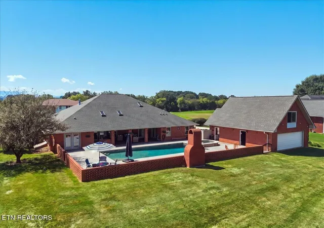 Photo 4 of Single family home for sale at 2360 Wild Pear Tr, Dandridge, TN 37725 | MLS# 3541212 | Listing updated on 2026-09-07