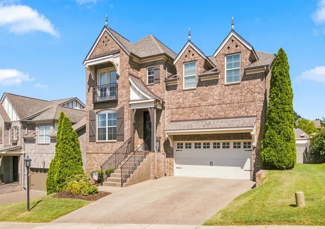 Photo 3 of Single family home for sale at 139 Cobbler Cir, Hendersonville, TN 37075 | MLS# 3541234 | Listing updated on 2026-10-09