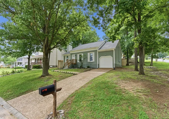 Photo 3 of Single family home for sale at 356 Cedarcliff Rd, Antioch, TN 37013 | MLS# 3541338 | Listing updated on 2026-09-07