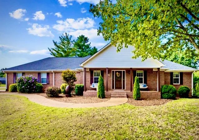 Single family home for sale at 1508 Creekstone Dr, Columbia, TN 38401 | MLS# 3545781