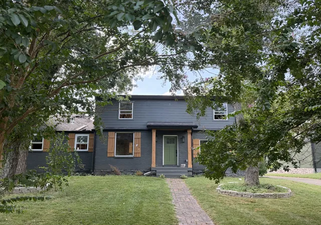 Photo 1 of Single family home for sale at 1606 Stratford Ave, Nashville, TN 37216 | MLS# 3541402 | Listing updated on 2026-09-08