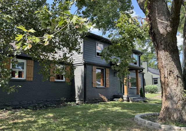 Photo 2 of Single family home for sale at 1606 Stratford Ave, Nashville, TN 37216 | MLS# 3541402 | Listing updated on 2026-09-08