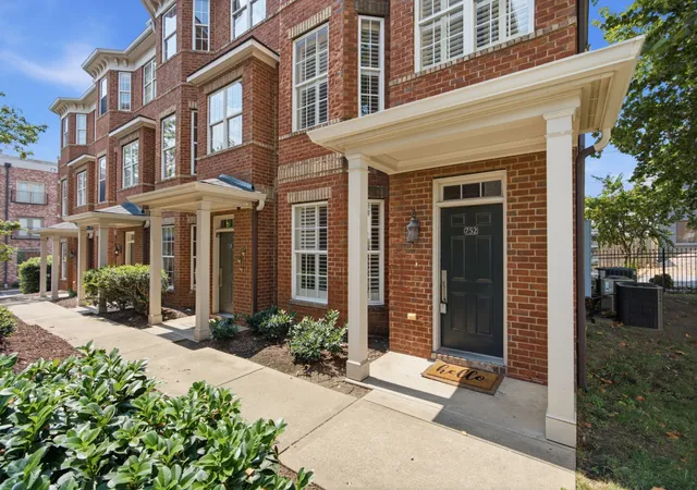 Photo 2 of Townhouse for sale at 752 Wedgewood Park, Nashville, TN 37203 | MLS# 3541580 | Listing updated on 2026-09-05