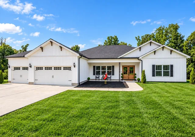 Photo 3 of Single family home for sale at 34516 Buckner Hills Rd, Bon Aqua, TN 37025 | MLS# 3542767 | Listing updated on 2026-09-14