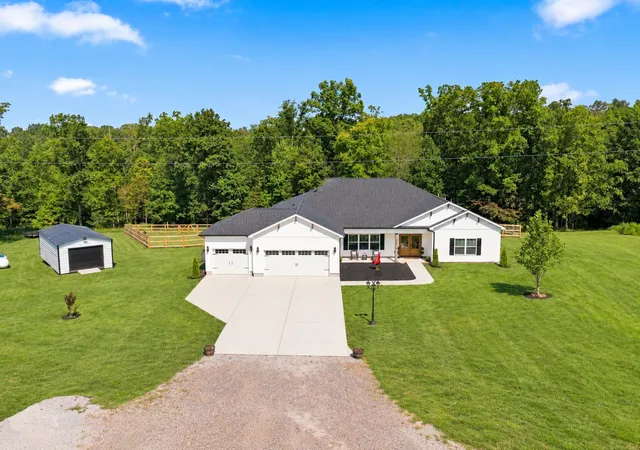 Photo 4 of Single family home for sale at 34516 Buckner Hills Rd, Bon Aqua, TN 37025 | MLS# 3542767 | Listing updated on 2026-09-14