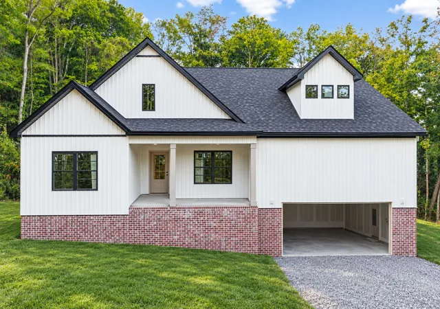 Photo 1 of Single family home for sale at 2687 Palmyra Rd, Palmyra, TN 37142 | MLS# 3542408 | Listing updated on 2026-09-26
