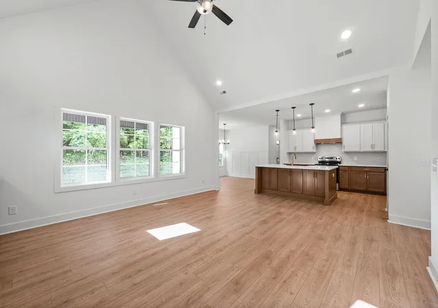 Photo 4 of Single family home for sale at 2687 Palmyra Rd, Palmyra, TN 37142 | MLS# 3542408 | Listing updated on 2026-09-26