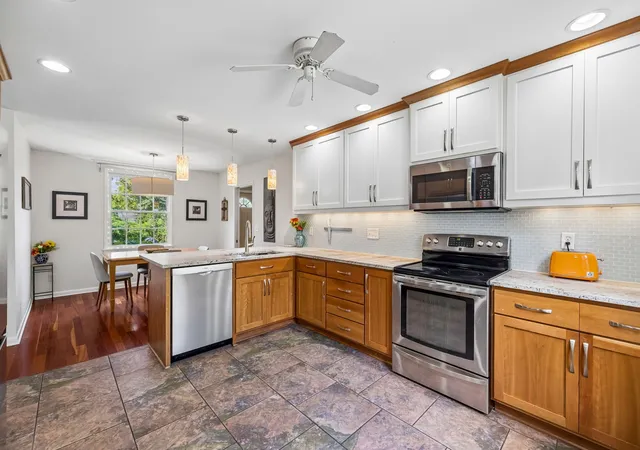 Photo 4 of Single family home for sale at 437 Annex Ave, Nashville, TN 37209 | MLS# 3541460 | Listing updated on 2026-09-17