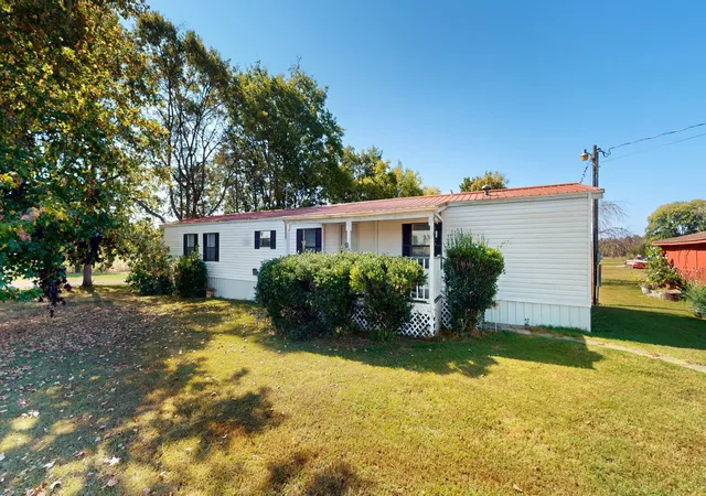 Photo 1 of Manufactured home for sale at 165 Cartwright Rd, Shelbyville, TN 37160 | MLS# 3541381 | Listing updated on 2026-09-04
