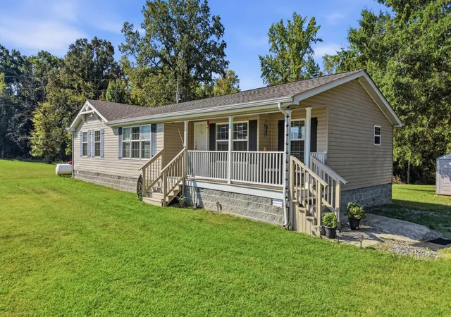 Photo 3 of Manufactured home for sale at 2133 Charles Rd, Decatur, TN 37322 | MLS# 3541327 | Listing updated on 2026-09-30
