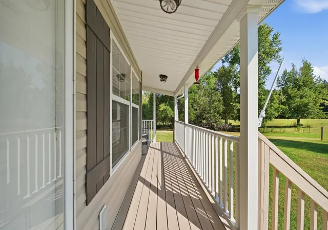 Photo 4 of Manufactured home for sale at 2133 Charles Rd, Decatur, TN 37322 | MLS# 3541327 | Listing updated on 2026-09-30